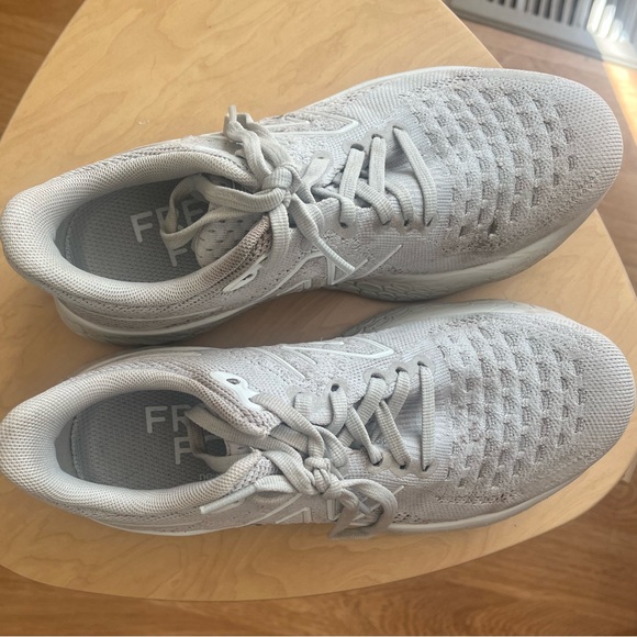 New Balance 1080 v12 all white in 5.5 - Picture 2 of 2